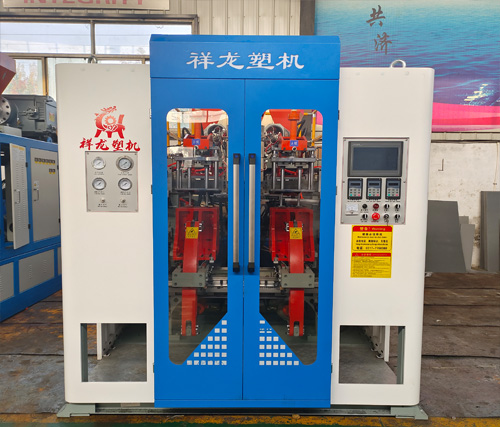 16、全自動75吹塑機1.jpg